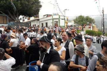 La 50Âª Traída del Agua, en imágenes (Foto TA)